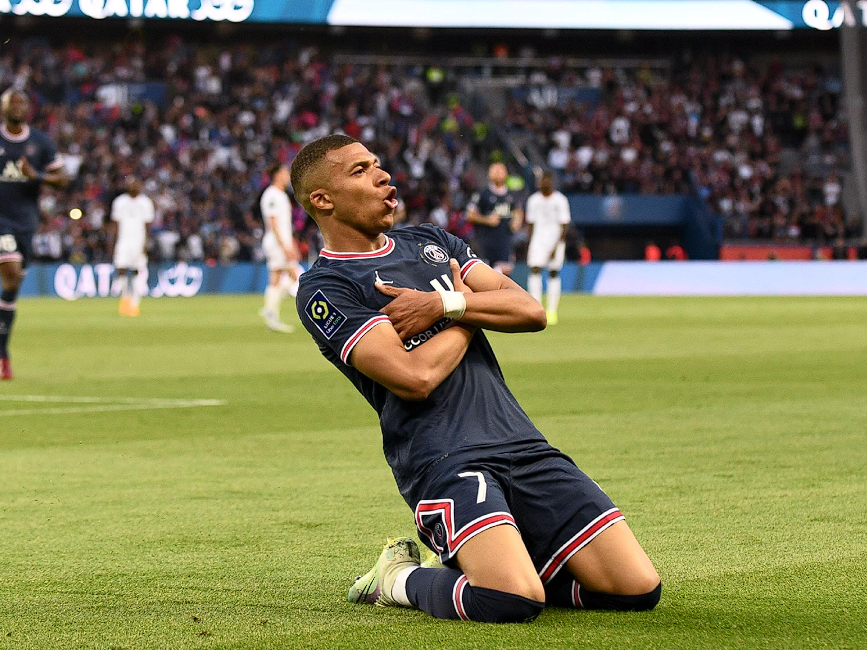 欧冠淘汰赛附加赛：巴黎与摩纳哥激战，姆巴佩离队后两队命运迥异